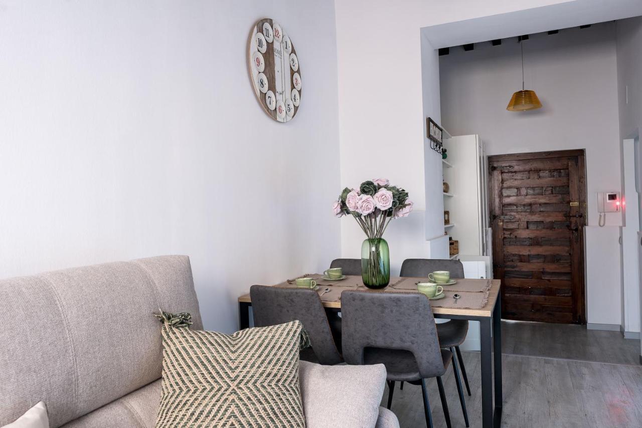 A Dream In Apartment *